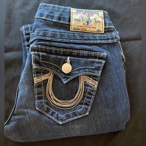 True Religion Jeans!! Size 26 skinny like new jeans.